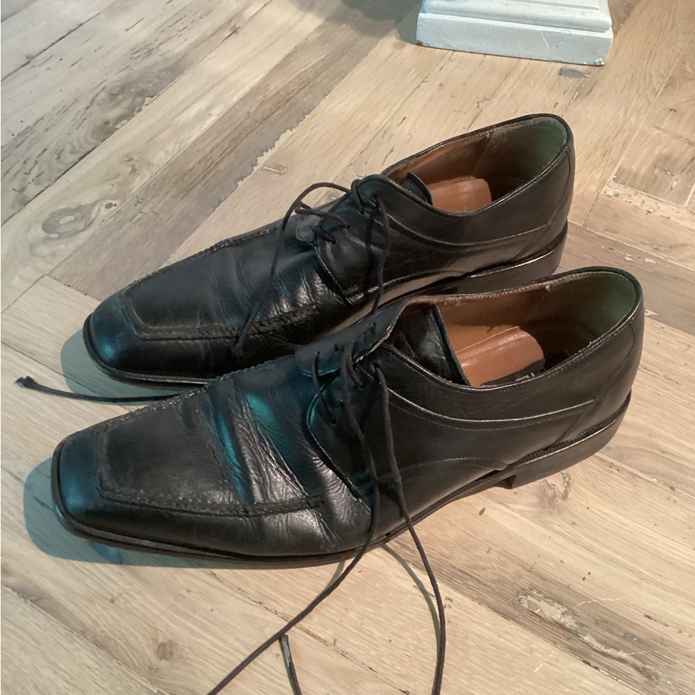 Mezlan mens dress shoe 10M